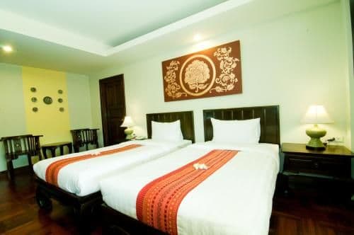 Deluxe Twin Bed