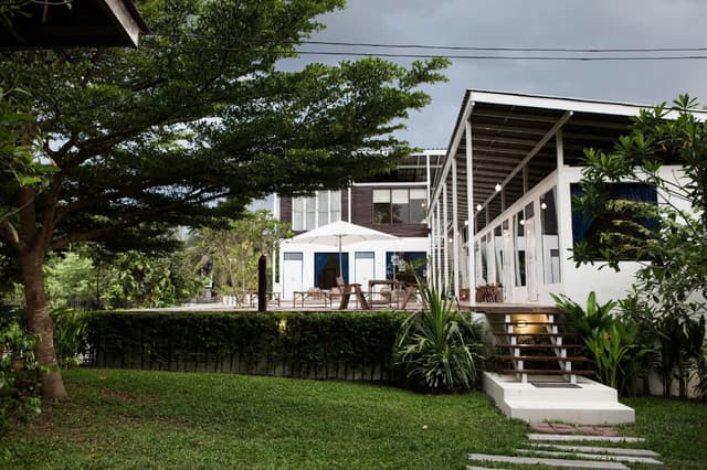 Private Jacuzzi Villa with River View