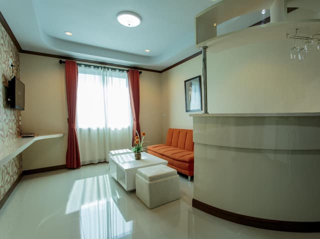 Second Floor Queen Room