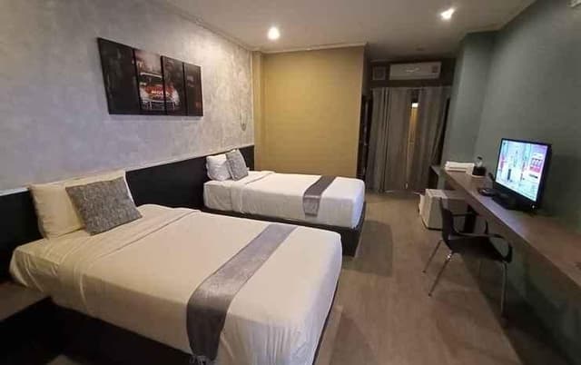 Deluxe Twin Bed