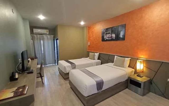 Deluxe Twin Bed