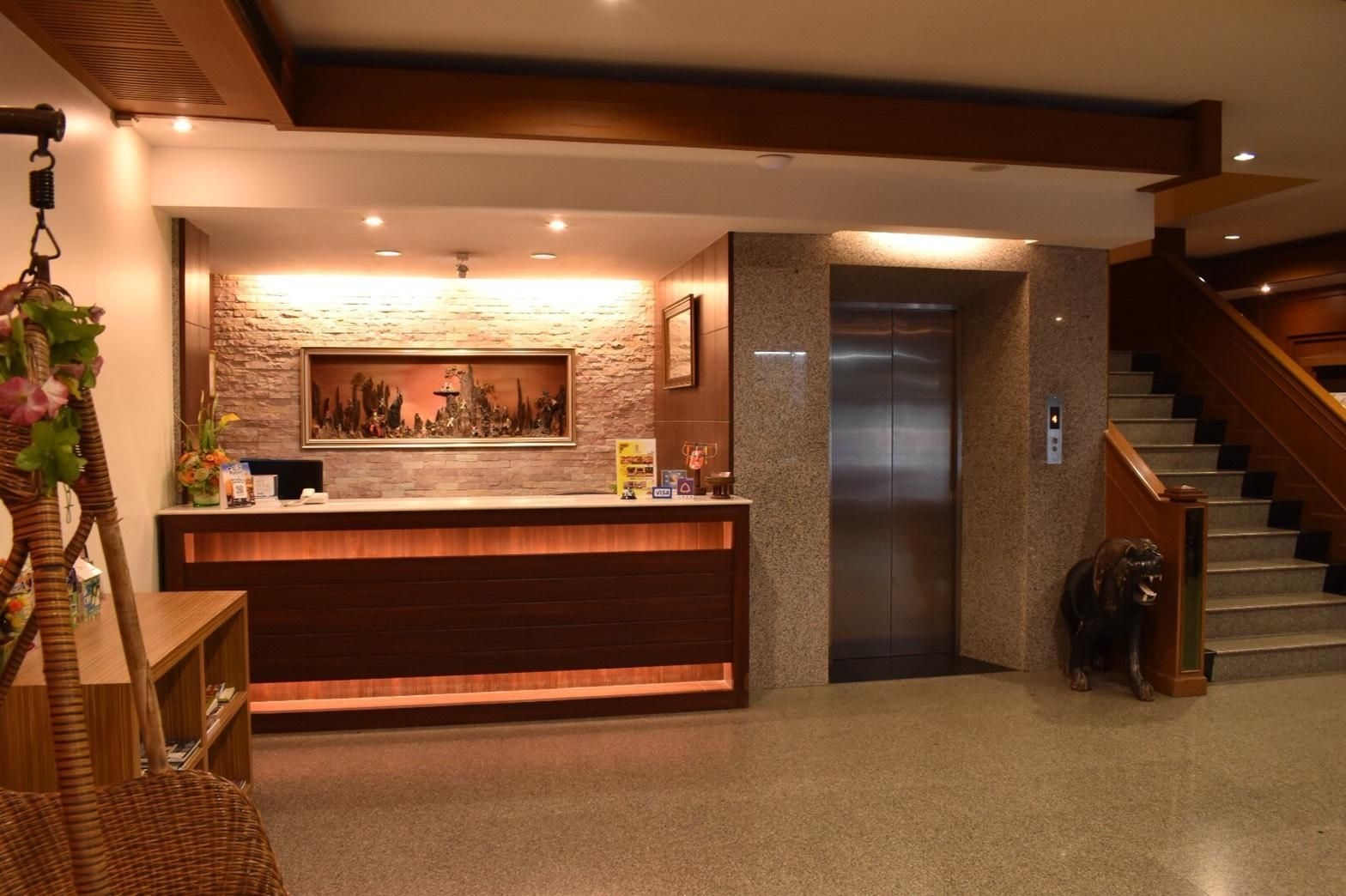 King Hotel2