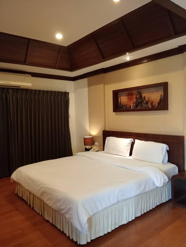 Deluxe Double or Twin Room with Window