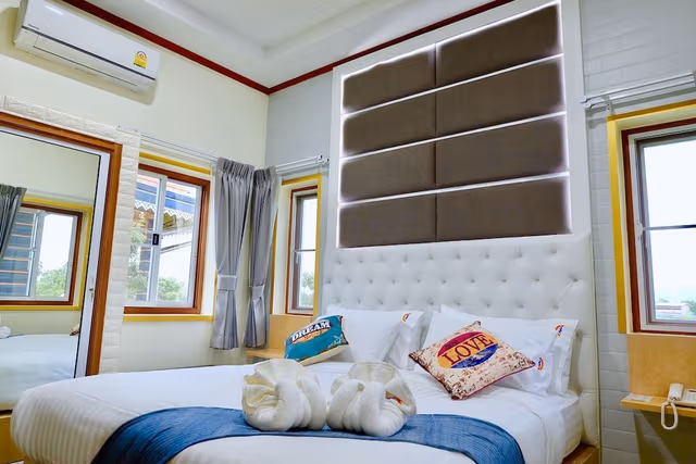 Family Room, 1 Bedroom