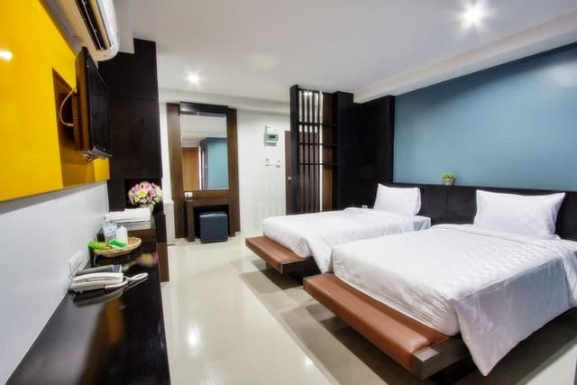 Deluxe Twin Room