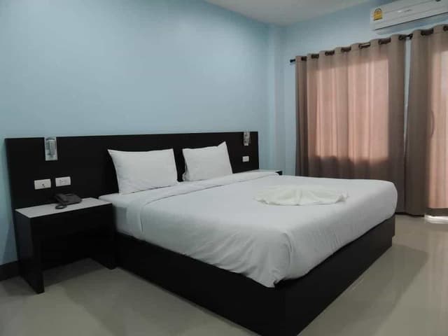 Standard Double Room (Require Employee card & ID card upon check in)