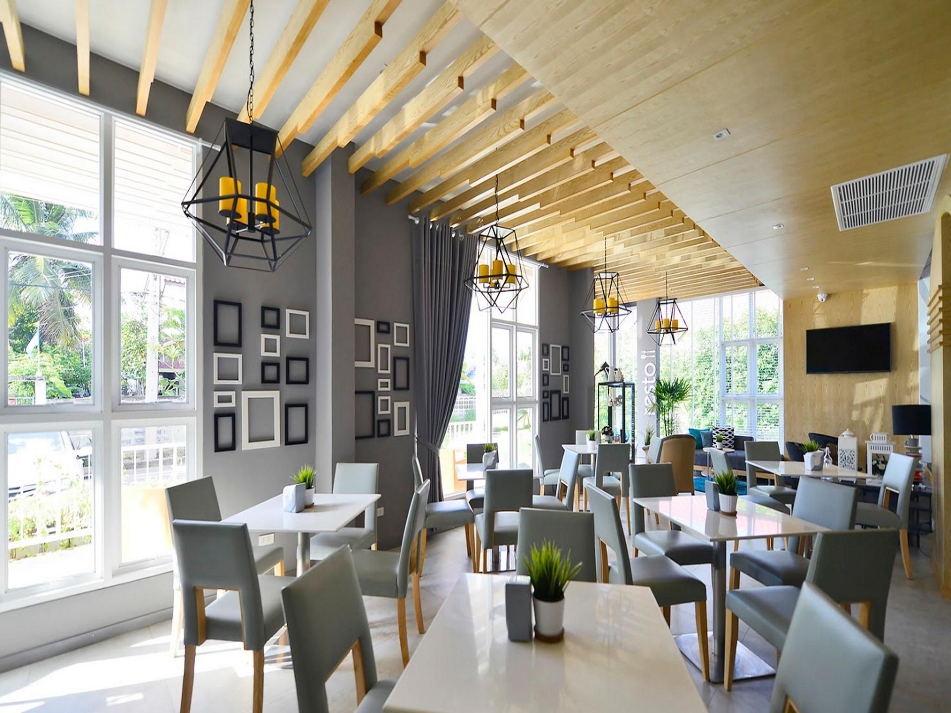 เดอะ บลิส อุบล (The Bliss Ubon)1
