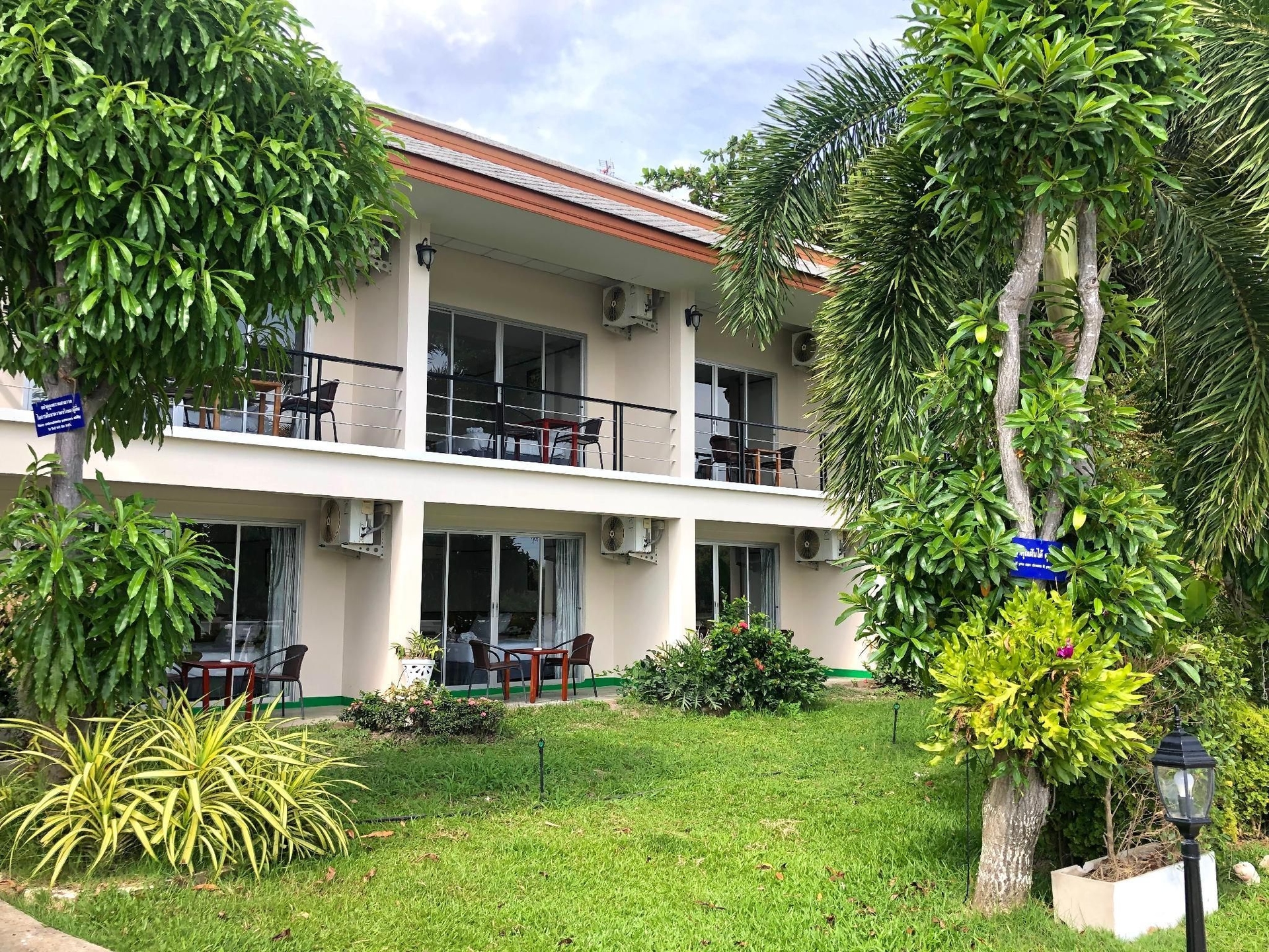 สวนนพรัตน์ (Nopparat Garden Hotel)3