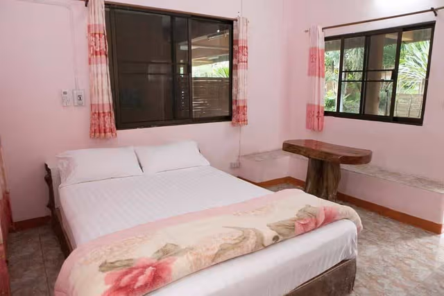 Baan Din Double