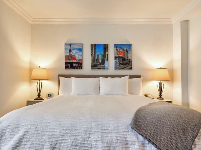 Deluxe Room, 1 King Bed