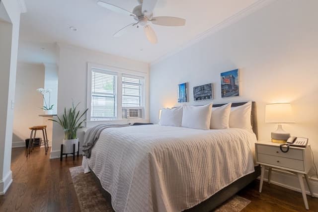 Premier Room, 1 King Bed