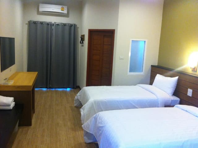 Superior Twin bed
