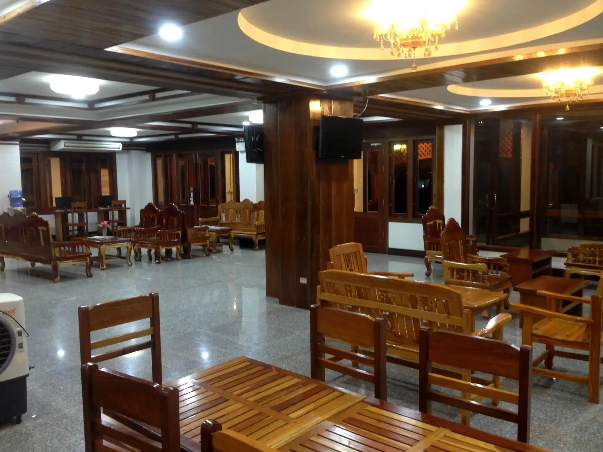 โรงแรมริเวอร์ฟร้อนท์ มุกดาหาร โรงแรมริเวอร์ฟร้อนท์ มุกดาหาร