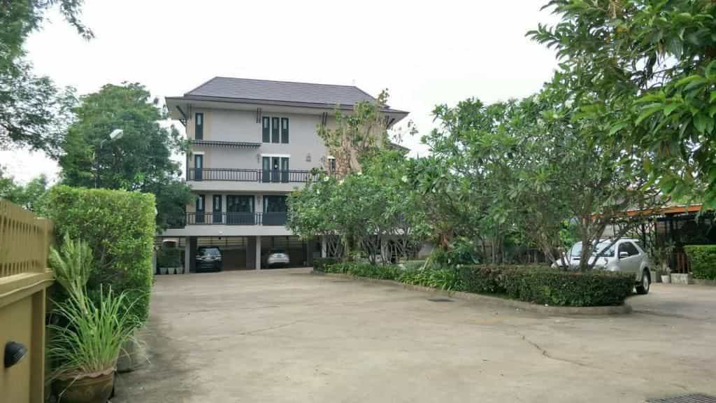 บ้านดาหลา บ้านดาหลา