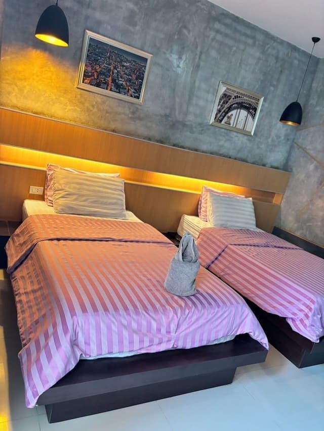 Standard Twin Room