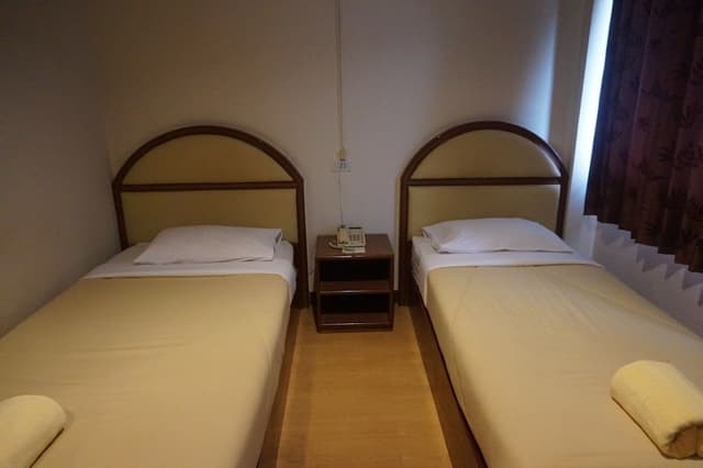 Standard Twin Bed - Aircon Room