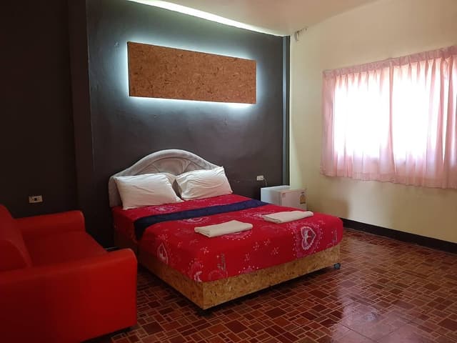 Standard Twin Bed Room