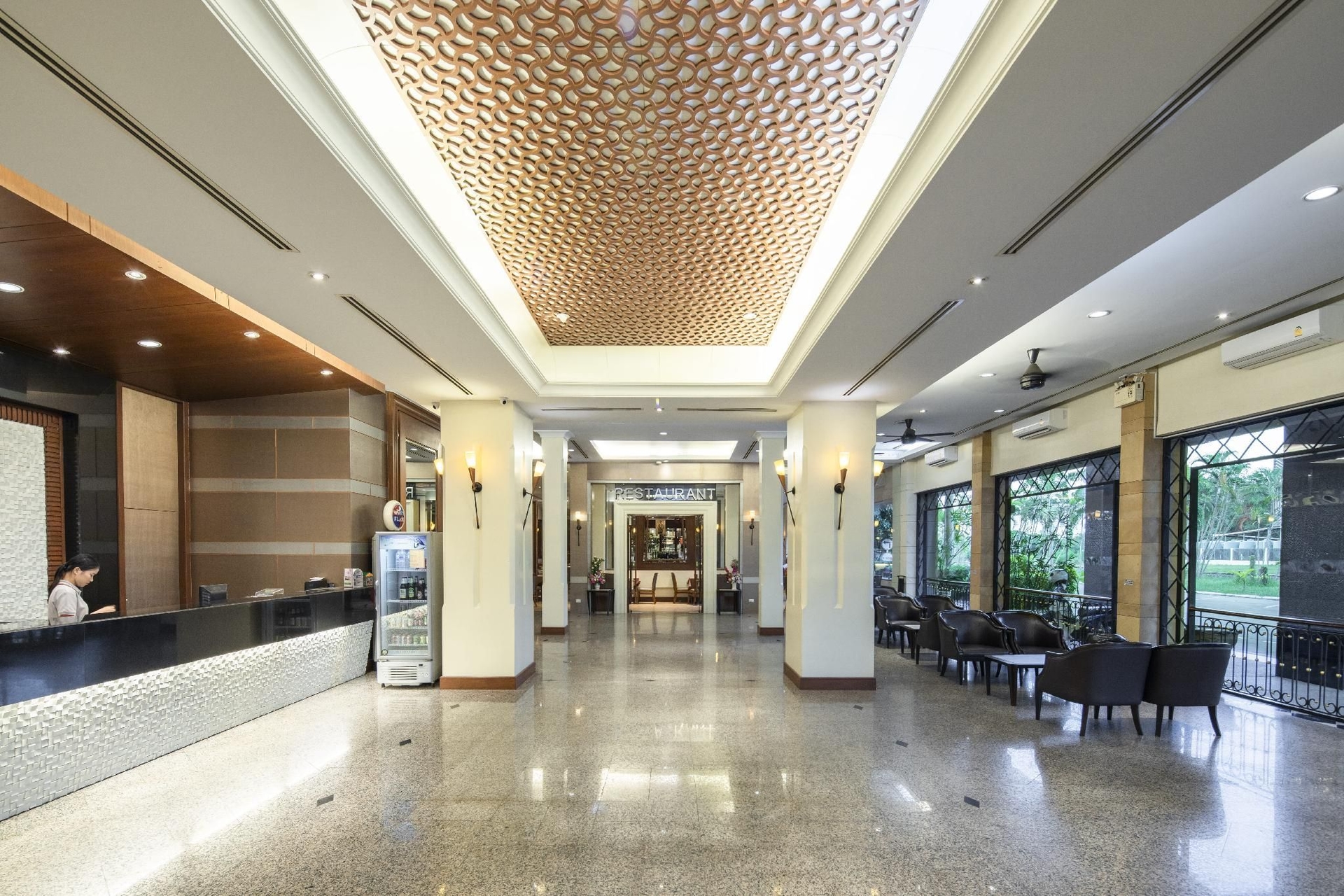 โรงแรม สเตชัน วัน (Station ONE Hotel)4