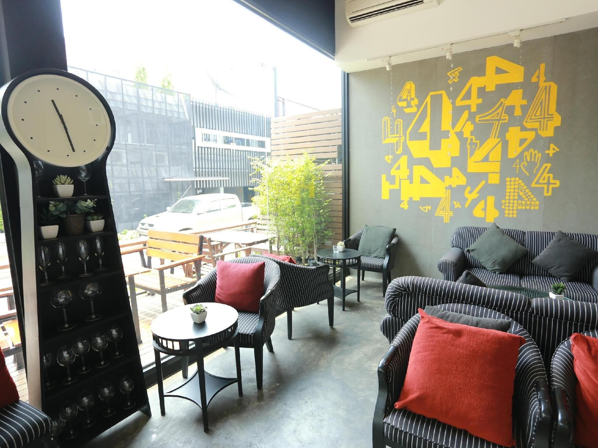 โรงแรมเอ็มดีอาร์ (MDR Hotel)2