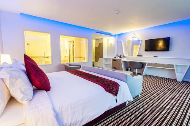 Super Deluxe Room