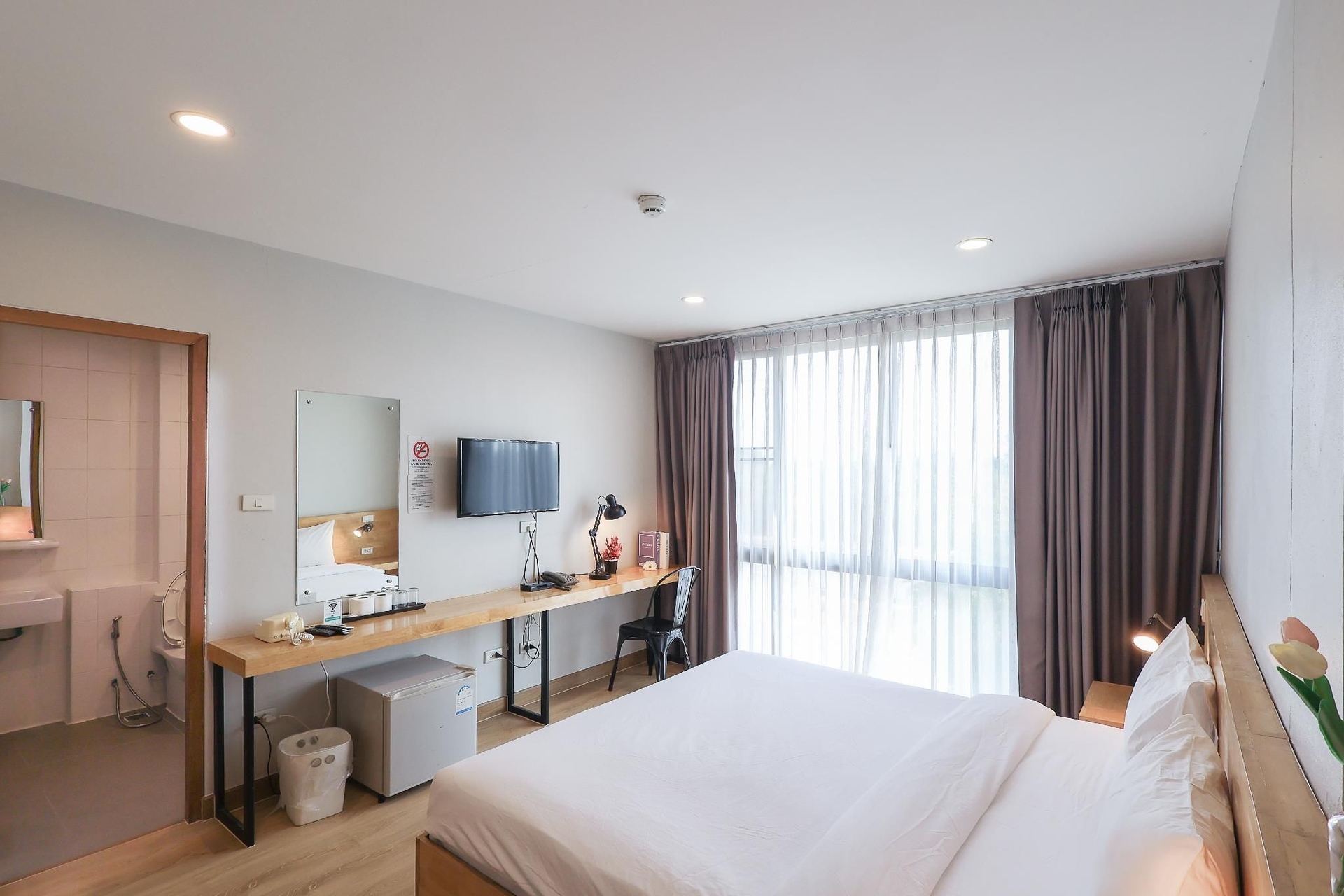 อีซี โฮเทล (Esy Hotel)2
