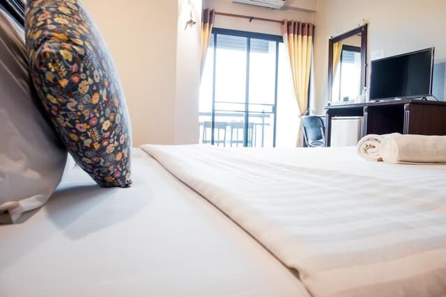 Deluxe King Bed