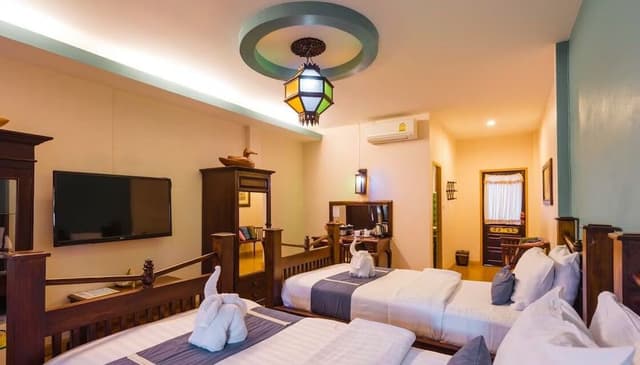 Standard Twin Room