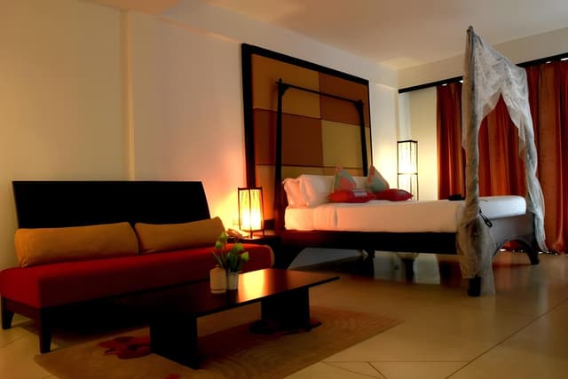 Jacuzzi Suite Garden View