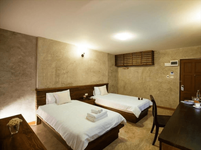 Standard Twin Room