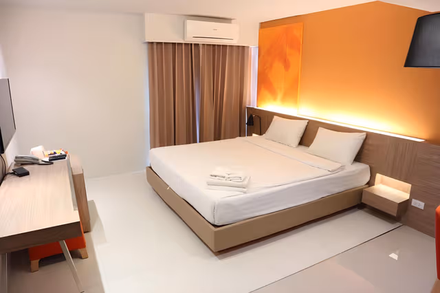 Deluxe Double Bed