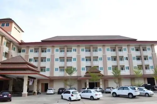 โรงแรมบุษน้ำทอง โรงแรมบุษน้ำทอง