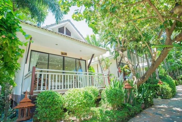 Deluxe Double or Twin Room, Garden View