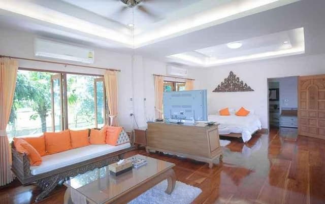 Deluxe Villa