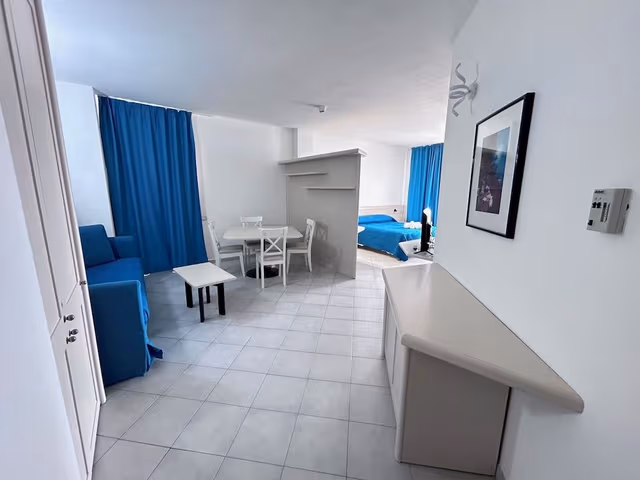 Family Room, Sea View