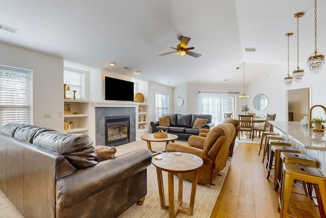 Condo, 4 Bedrooms