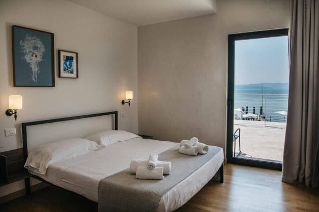 Deluxe Double Room, Balcony, Lake View
