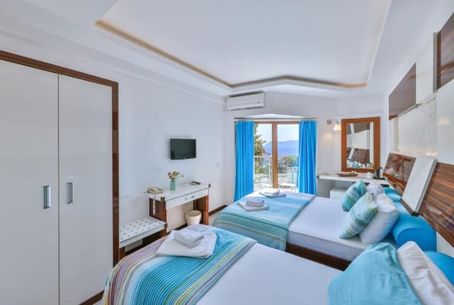 Deluxe Double Room with Side Sea View