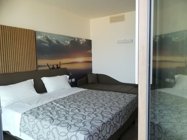 Junior Suite, Balcony (3 pax)