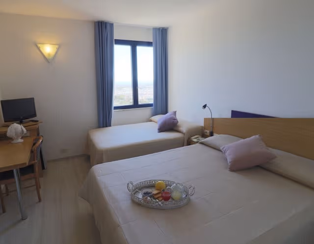 Family Room, Multiple Beds (2+2)