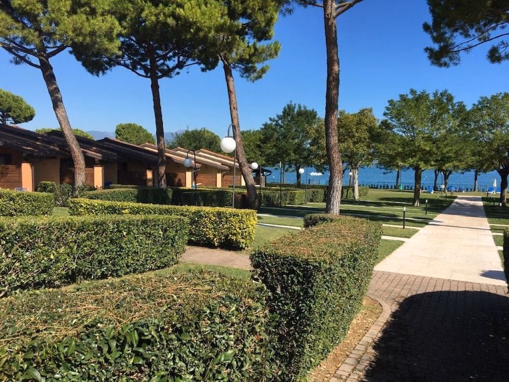 Le Corti Del Lago0