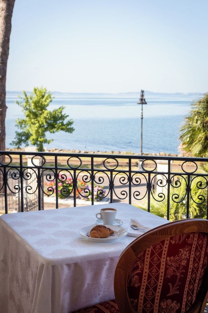 Hotel Holiday Sul Lago3