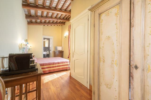 Deluxe Room, Balcony (406)
