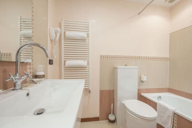 Superior Room (203)