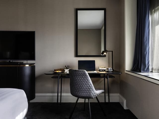 Deluxe Room, 1 King Bed