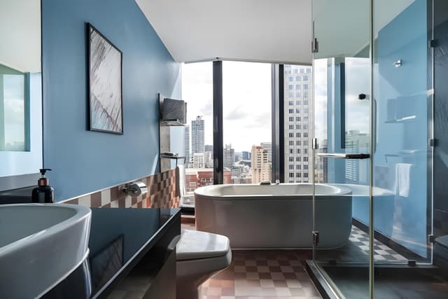 Panorama Skyline King Room