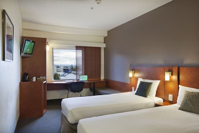 Standard Room, 1 Queen and 1 Single bed