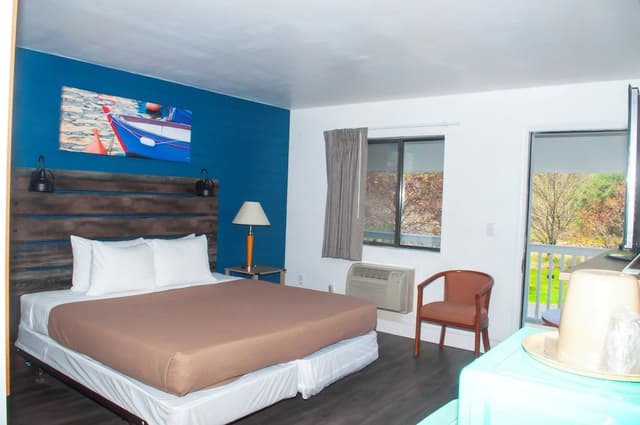 Standard Room, 1 King Bed