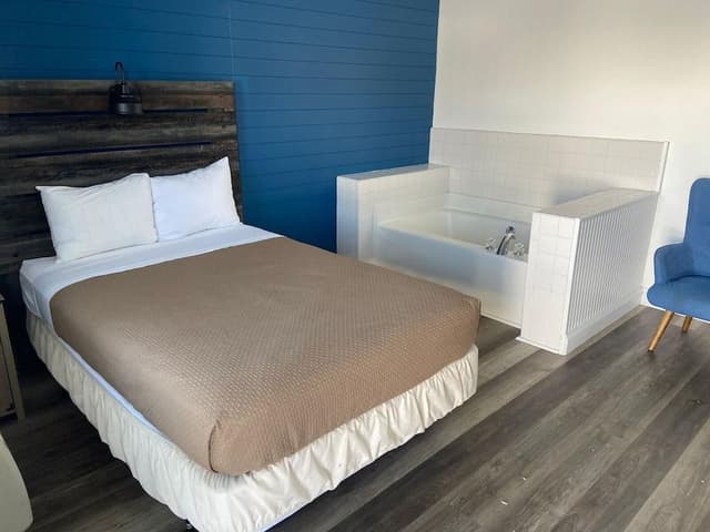 Standard Room, 1 King Bed