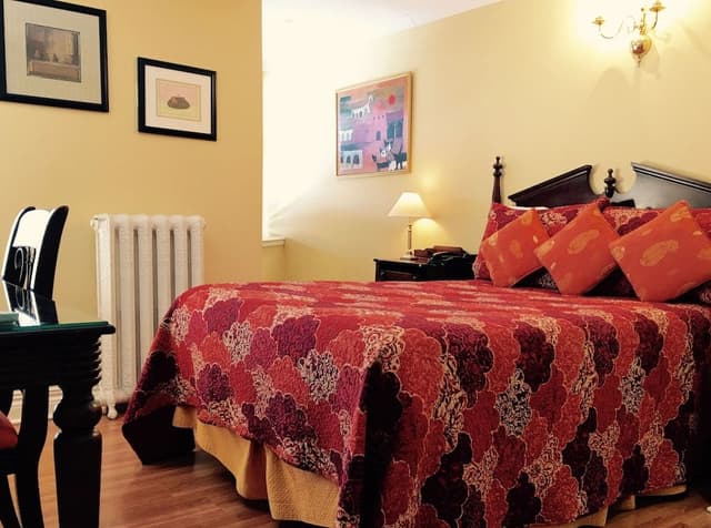Standard Room, 1 Queen Bed