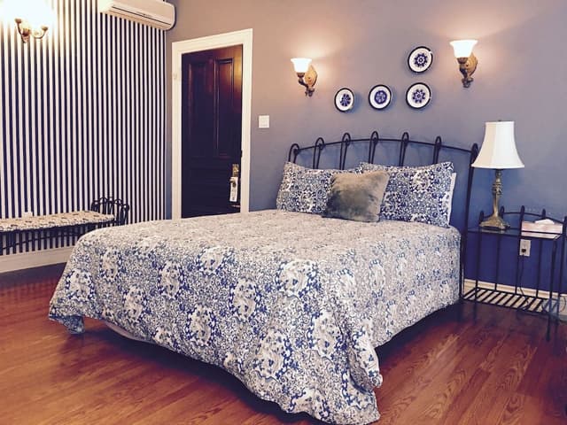 Deluxe Room, 1 Queen Bed
